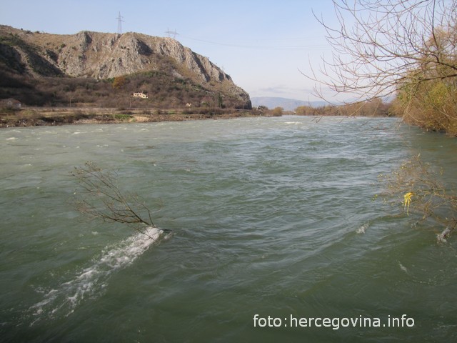 poplave, poplave, Neretva, Mostar, riba, varikina, Neretva