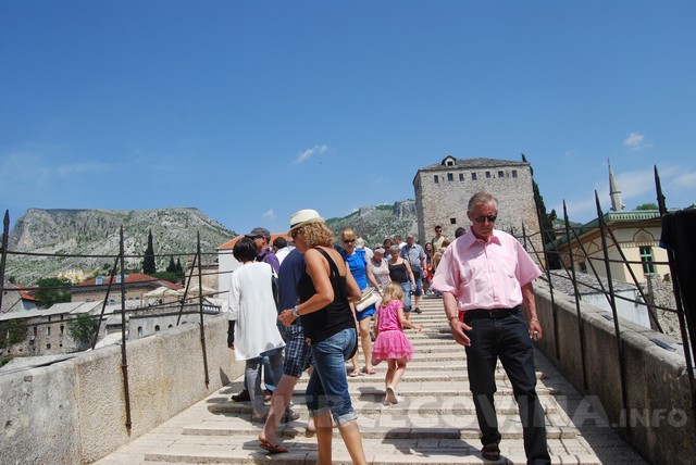 Mostar, turisti, turizam, turist