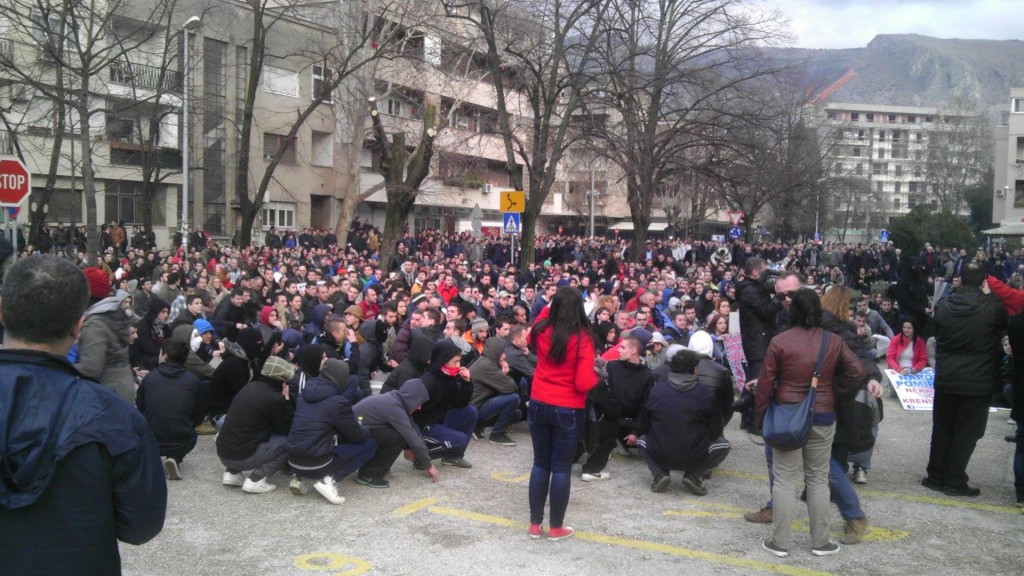 prosvjedi, Mostar, Mostar, paljenje, prosvjedi, šteta