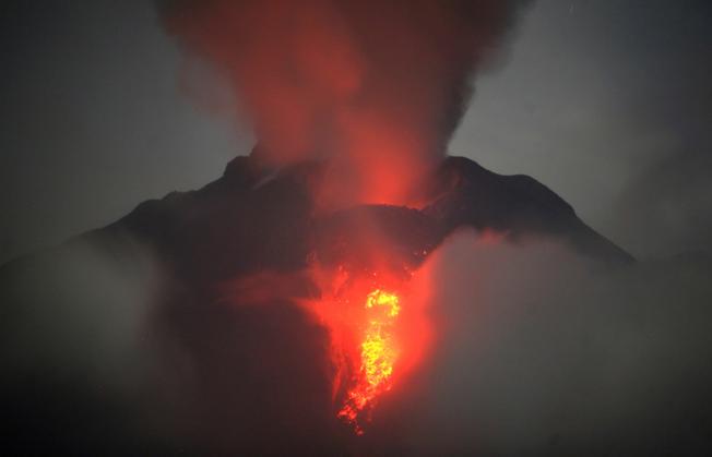indonezija, vulkan, erupcija, poginuli, Virgin Australia, otkazani letovi, vulkan Etna, erupcija, vulkan