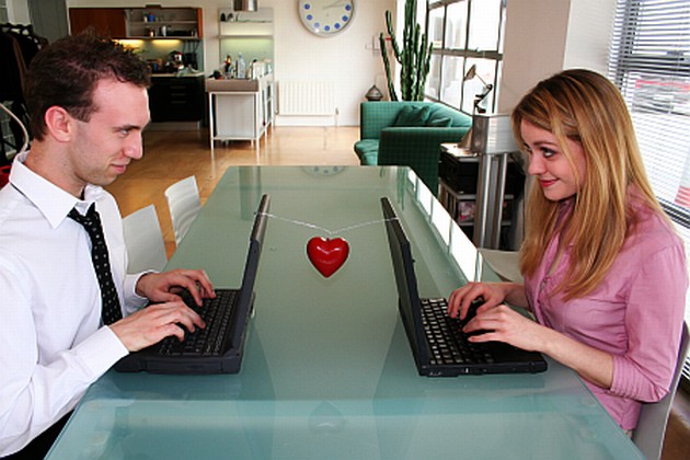 žena, online dating, online