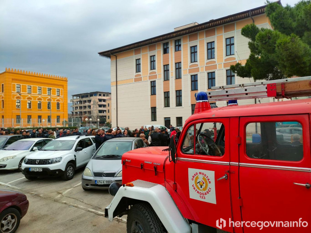 Prosvjed vatrogasci vrtići Mostar
