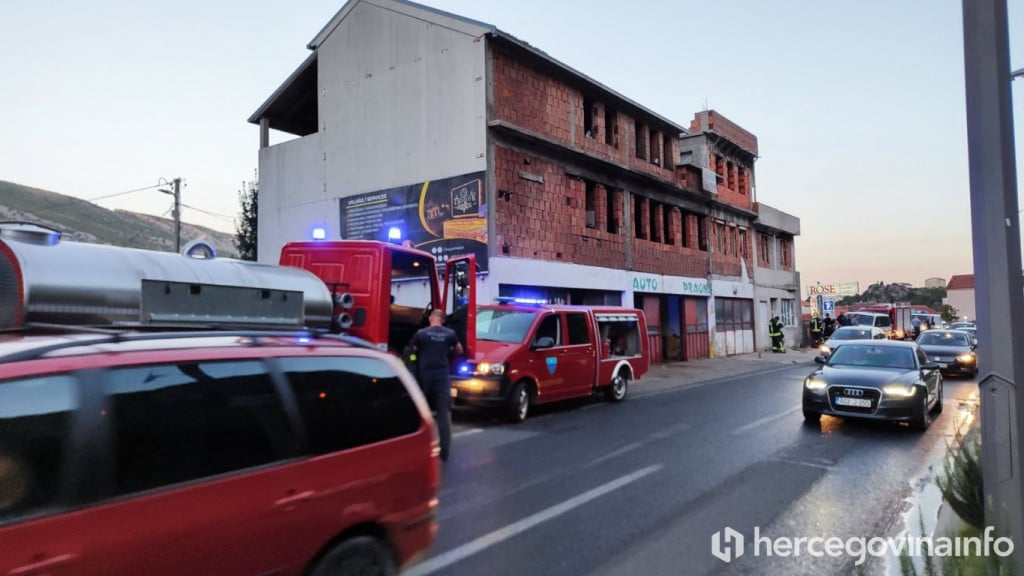 Požar u Mostaru izgorio kat kuće Donja Mahala
