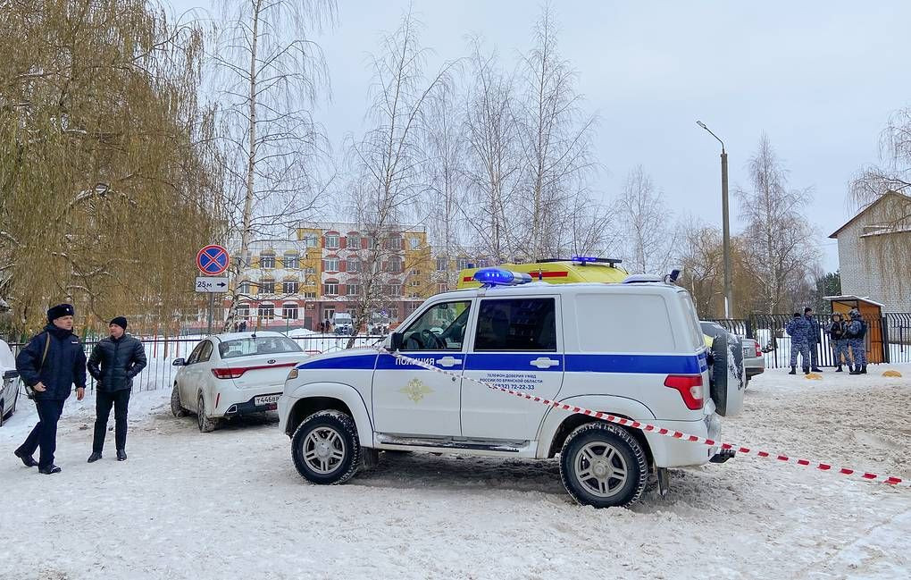 Rusija škola policija