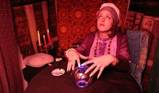 ljubav, proročica, zlato, uhićenje