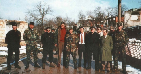 General Šantić (treći s lijeve strane)
