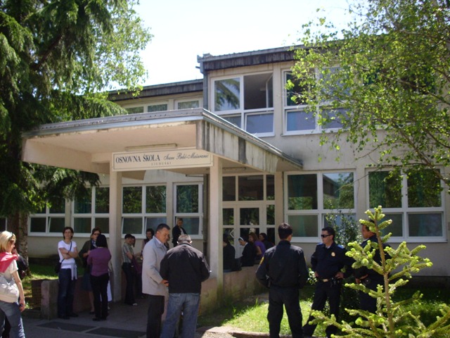 bomba, Ljubuški, škola, ravnatelj škole, Ljubuški, škola, Vrgorac, djeca, Ljubuški