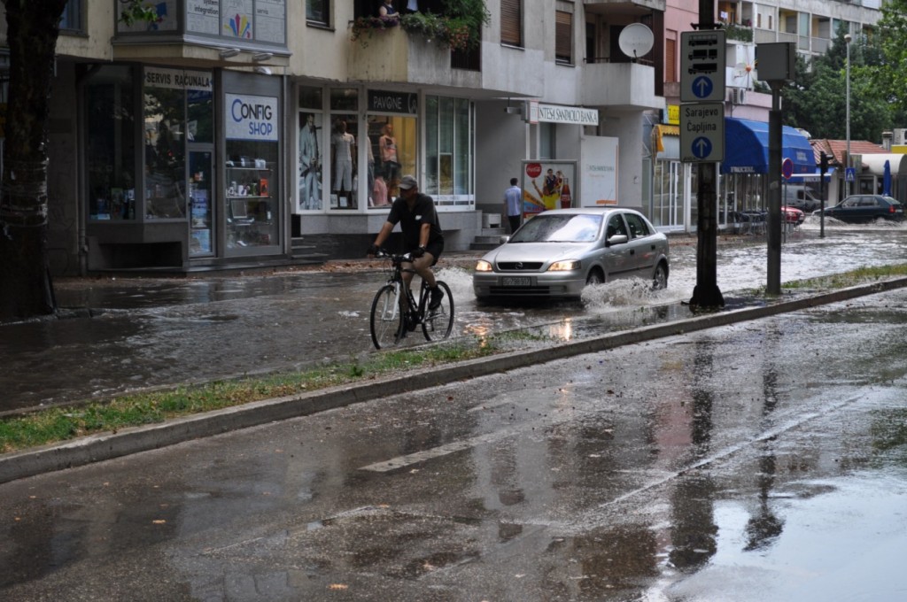 poplave, nevrijeme u Mostaru, komunalije, vremenska prognoza, stanje na cestama, vremenska prognoza, vrijeme, kiša, vremenska prognoza, stanje na prometnicama, stanje na cestama, stanje na putevima