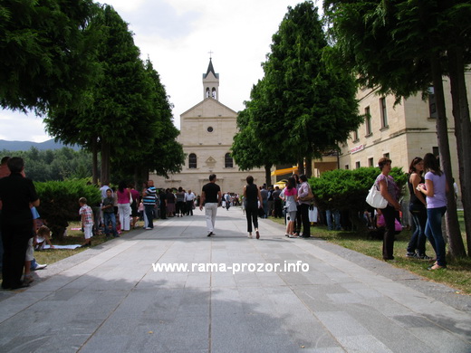Velika Gospa, Šćit, zasad malina, prozor/rama, Rama