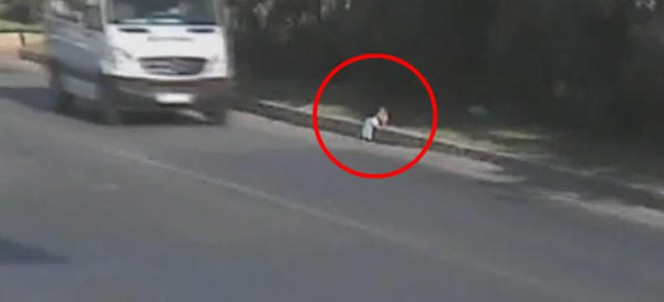 beba, autocesta, beba, vrtić, bjegstvo