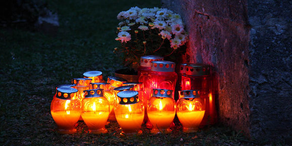 Svi sveti, svijeće, groblja