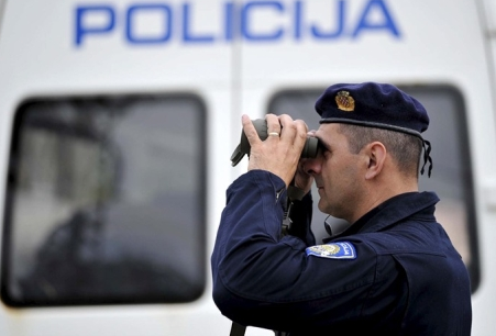 policija, lažna diploma, akcija, policija, Hercegovina, MUP ZHŽ, tjeralica, navijački neredi, Poljud, Hrvatska, Vatreni, Dragan Paravinja, dnk, ubojstvo, arkan, tjeralica, uhićenje, dileri, Busovača, granica, silovanje, narko mafija, Čapljina, Hutovo blato, Široki Brijeg, krađa, Posušje, djeca, policija, Tomislavgrad, svećenik, ukradeno vozilo, lopov, pažnja, Ferid Suljović, SDP BIH, Sarajevo, policija, droga, Sinj, livnjak, tjeralica, MUP ZHŽ, ivan roso, MUP ZHŽ, tjeralica, ubojstvo, lopovi, Mostar, krađa, Posušje, krađa, provala, MUP ZHŽ, prijetnje, uhićenje, policija, Jablanica, Rama, krađa, vozilo, policija, tjeralica, MUP ZHŽ, Rama, zlatarnica, pljačka, Hrvatska, nestali, policija, Mostar, krađa, automobil, tjeralica, Ljubuški, sud, Livno, krađa, zlato, Neretva, leš, Metković, Tuzla, nestanak, Vrgorac, meso, šverc, rakovi, krijumčarenje, BIH, Hrvatska, dragan žulj, nestanak, Dubrovnik, Hrvatska, krađe, uhićenja, Dubrovnik, silovanje, Ljubuški, krađe, policija, silovatelj