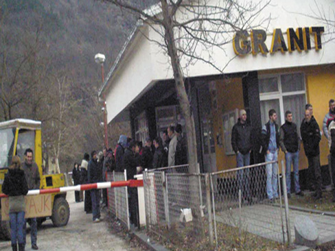 granit, blokada, magistralni put M17