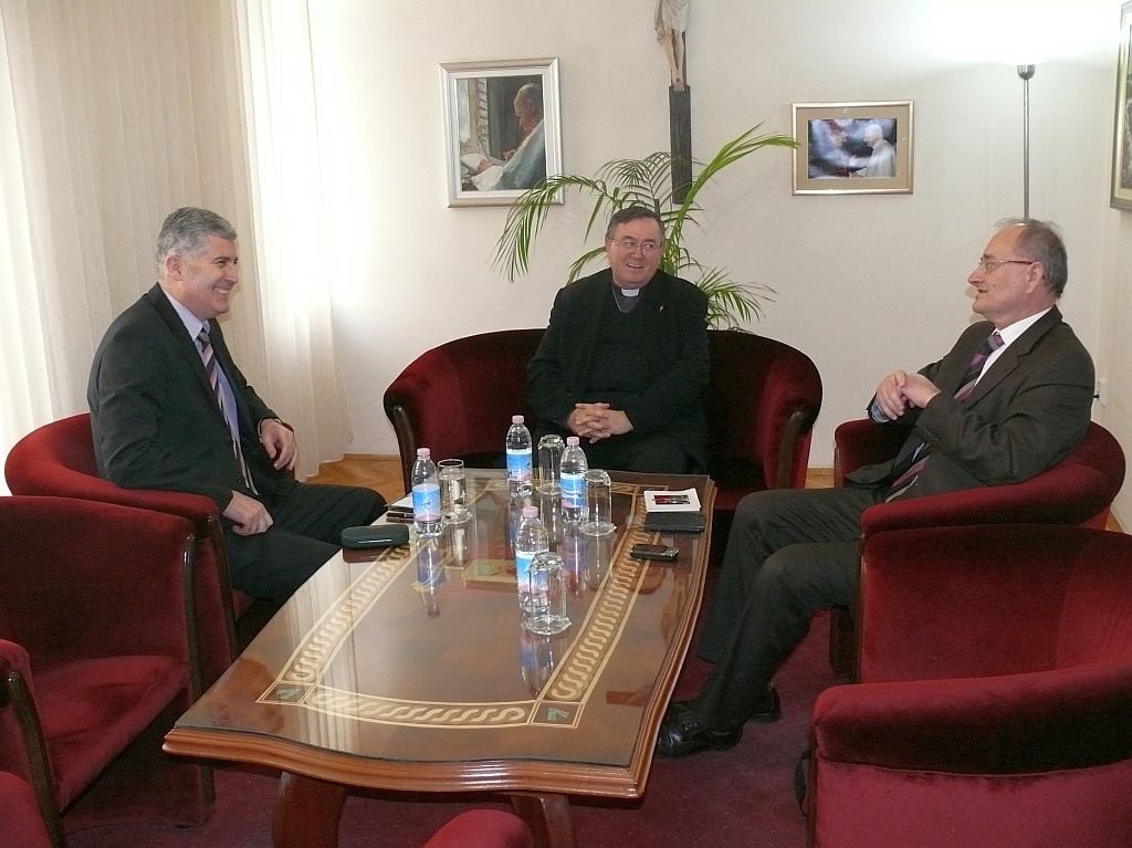 Hrvati u BIH, Splitsko-makarski nadbiskup mons. Marin Barišić, kardinal puljić