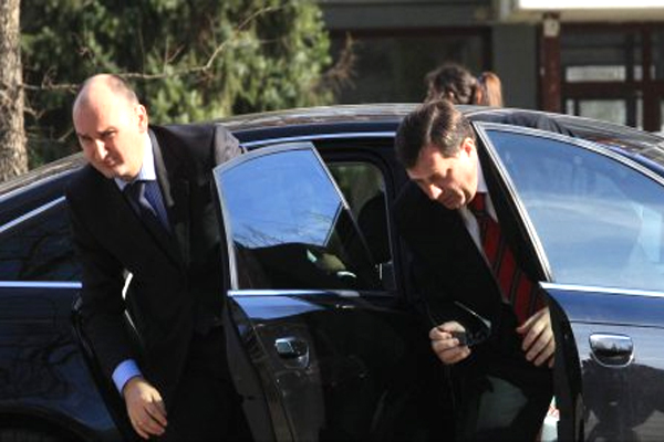 Aleksandar Džombić, Politika