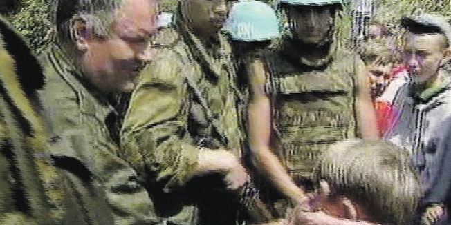 Nizozemska, potočari, Den Haag, odgovornost, Srebrenica, Nizozemski sud, nizozemski bataljun UN-a, UN-ovi mirovnjaci , Srebrenica, Nizozemski veterani , ratko mladić, ratni zločini, Den Haag, Međunarodni sud pravde u Den Haagu (ICJ)