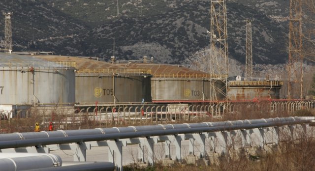 terminal, Ploče, naftni terminal