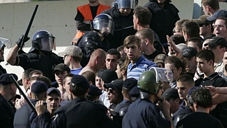 HŠK Zrinjski, FK Željezničar, policija, HŠK Zrinjski, Ultrasi, siledžije, Sarajevo, policija