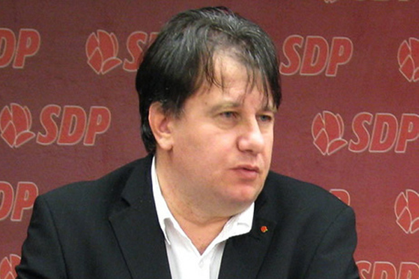 Nermin Nikšić, nermin nikišić, Nermin Nikšić, SDP BIH, ostavka, Željko Komšić političar, Nermin Nikšić