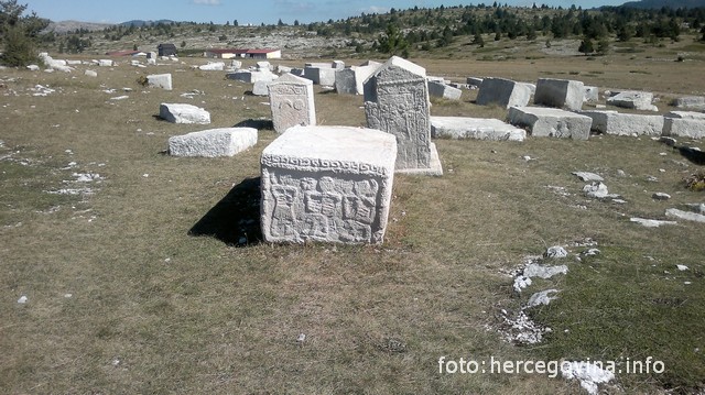 stećak, stećci, Hrvati u BIH, Grude, Povjesničar, Dubravko Lovrenović, stećci, UNSCO, zemlja stećaka