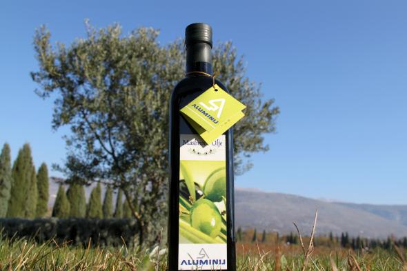 maslinovo ulje, zdravlje, kosa, prhut, njegovane kose, Oleinska masna kiselina, maslinovo ulje, dijetom do vitke linije, debljina, kronično upalno stanje, pretilost, izvor masnoće, protuupalno i antioksidativno, maslinovo ulje, protiv starenja kože. , piling