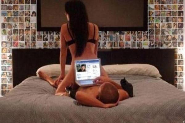 seks, internet, virtualno, nevjera, računalo, Facebook, seks, veza, partner, email, flert, ljubavnica, internet, veze, ljubav, seks, internet, nedostatak seksa, Amerikanke, brak bez seksa, brak, žene, muškarci, stvari