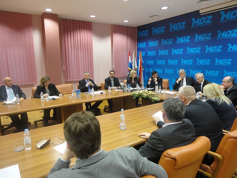 HDZ BiH, Valentin Inzko