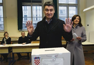 Zoran Milanović, supruga, Zoran Milanović, Hrvati u BIH, pomoć, Zoran Milanović, Hrvati u BIH, Zoran Milanović, Sarajevo, Mostar, Zoran Milanović, Sanja Milanović, rastava, BIH, Zoran Milanović, Zoran Milanović, Milan Bandić, kriza, Zoran Milanović, sdph, predjednički izbori, izbori u RH, Hloverka Novak Srizić , Zoran Milanović, Zoran Milanović, premijer Vlade RH, kletva kralja Zvonimira, Zoran Milanović, BIH, Zoran Milanović, Zoran Milanović, DORH, Saborski zastupnici