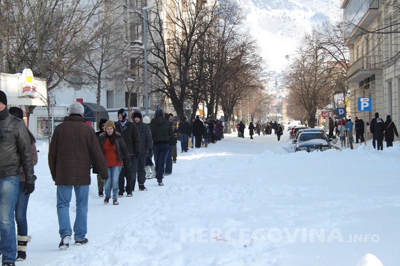 Mostar, sunce, snijeg, Vlada HNŽ, Denis Lasić, snijeg, Mostar, poskupljenje, hrana, kruh, Hercegovina, snijeg, Božić