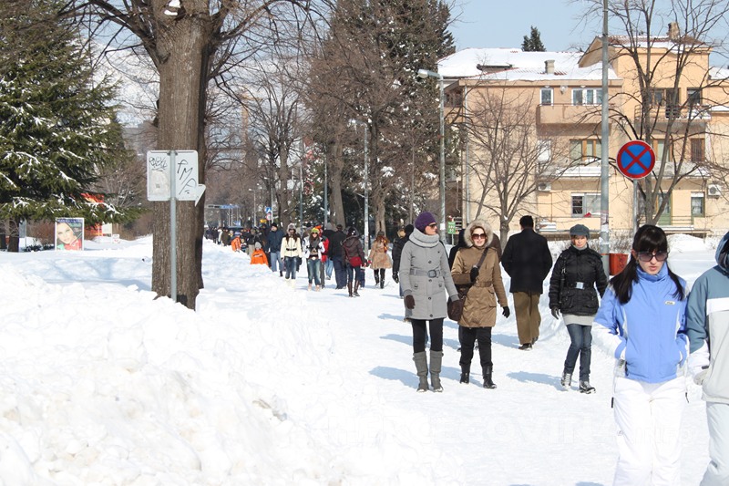 Mostar, sunce, snijeg, škola, djeca, snijeg, Pero Pavlović