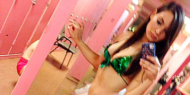 novinarka, striptiz, dvostruki život