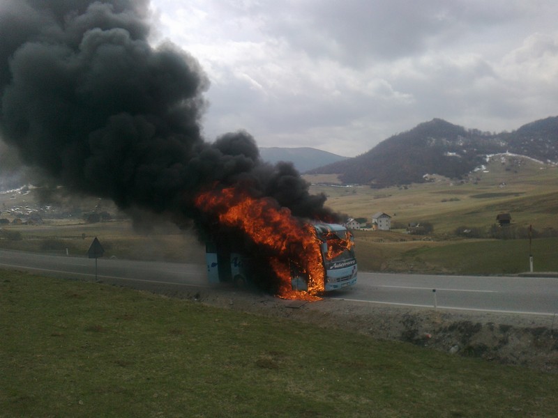 izgorio autobus, HKK Zrinjski