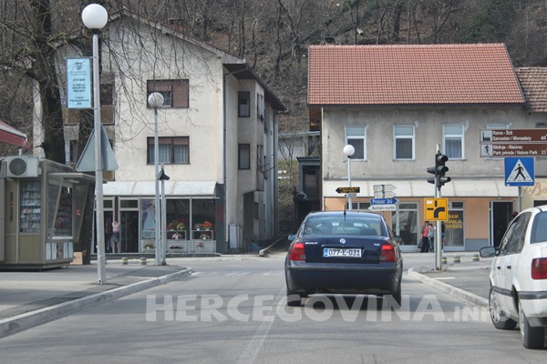 Jablanica, muzej, Zločini Armije BiH