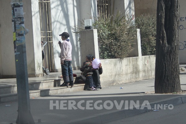 Mostar, prosjaci, Mostar, prosjaci, prosjaci, Mostar, romi, Bosna, Hercegovina, poplave, Mostar, prosjaci, problem