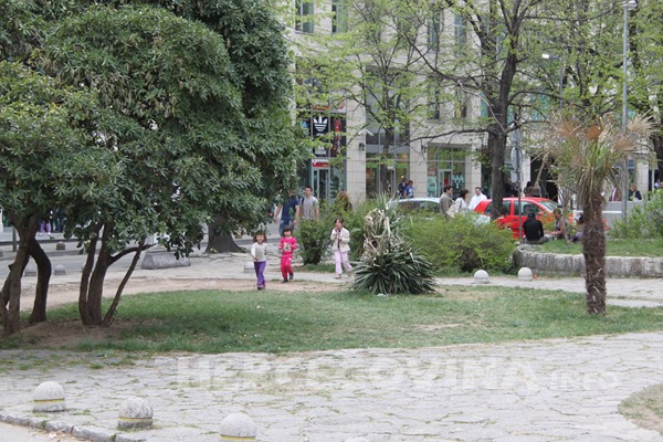 Mostar, prosjaci, prosjaci, Mostar, romi, Mostar, džeparoši, prosjaci, Bosna, Hercegovina, poplave