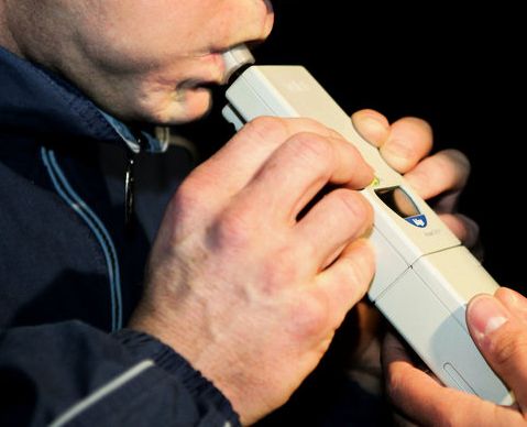 hercegovački vicevi, prometni policajac, piće, pijani vozač, dug, BIH, alkohol, rekorder, policija, pijani vozači, droga, Grude, Policijski dužnosnici, alhotest, alkohol, alkoholizirani vozač, policij, Policijski dužnosnici, Ljubuški, kontrola, Ljubuški, Policijski dužnosnici, MUP ZHŽ, Ljubuški, MUP ŽZH, akcija, radar, radarska kontrola, Policijski dužnosnici, alkotest, alkohol, alkoholizirani vozač, alkoholna pića, koncentracija alkohola, alkoholizam, uhićenje, policija, Posušje, alkotest, MUP ŽZH, policija, alko test, alkohol, BIH, vožnja, kazne, konzumiranje alkohola , sigurnost u prometu, prometne nezgode, lakša prometna nesreca, goražde, pijan