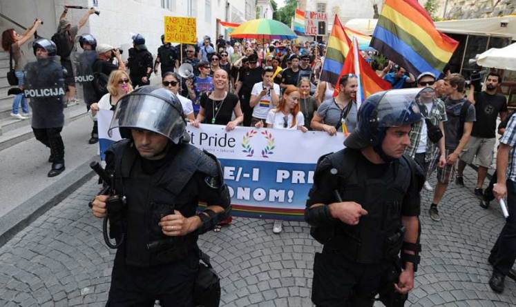 gay parada, Split, anti gay