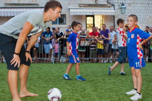 Dubrovnik, luka modrć, Edin Džeko