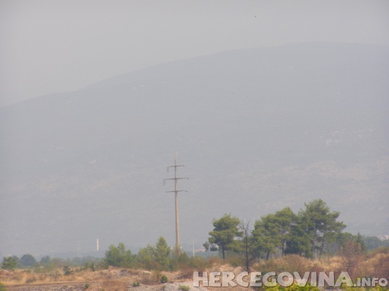 bijelo-polje-u-dimu-sa-obliznjih-brda