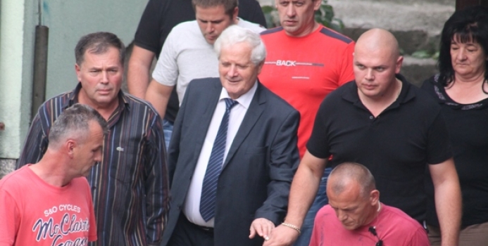 fikret abdić, velika kladuša, fikret abdić, Politika, zabrana, fikret abdić, velika kladuša