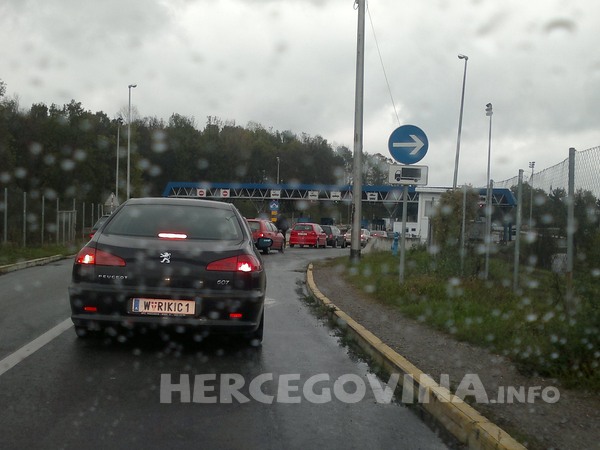 granica, gužva, prijelaz, granični prijelaz, Brčko, Gunja, zima, uvjeti, automobil, akcija, teža prometna nesreća, Gunja, pogibija