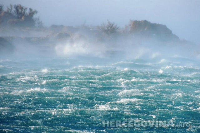 orkanska bura , Split, Hrvatska