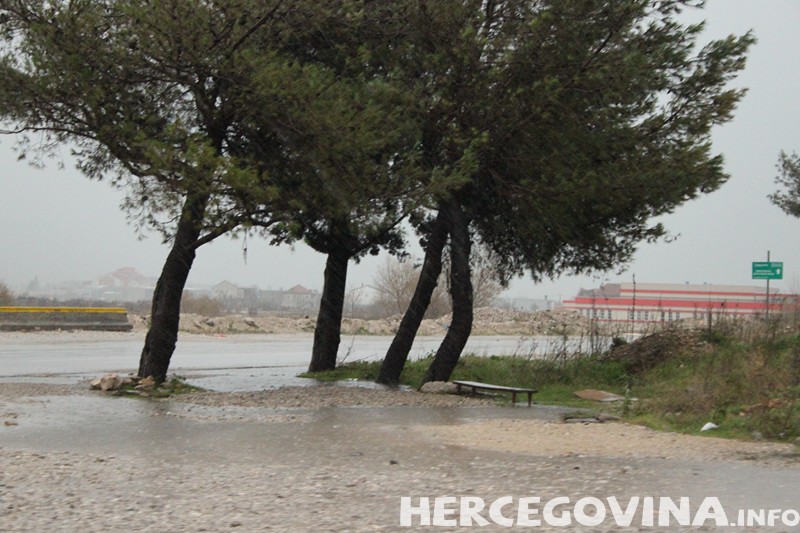 Mostar, oluja, kiša, vrijeme, zdravlje, uticaj, kiša, šteta, opine, vremenska prognoza, vremenska prognoza, vremenska prognoza, žuto upozorenje, Mostar, bura, Mostar, oluja, vremenska prognoza, vremenska prognoza, metoalarm, žuto upozorenje, nevrijeme, vremenska prognoza, vremenska prognoza, vremenska prognoza, Mostar, nevrijeme u Mostaru, kiša, meteoalarm, vremenska prognoza, meteoalarm, Hercegovina, vremenska prognoza, vikend, vremenska prognoza