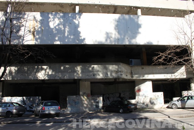 Mostar, Staklena banka, Mostar, Obnova, zgrade