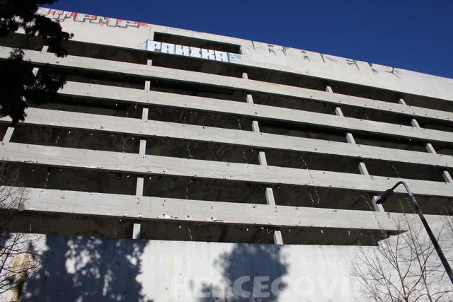 Mostar, Staklena banka, Mostar, Staklena banka, Staklena banka, Mostar, prodaja, Mostar, tučnjava, Staklena banka, Mostar, Staklena banka, Mostar, Staklena banka, Mostar, Staklena banka