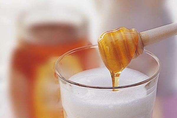 med, mlijeko, zdravlje, virusi, prehlada, borba, med, mlijeko, lijek, mliječni proizvodi, mlijeko, hidratizira kožu