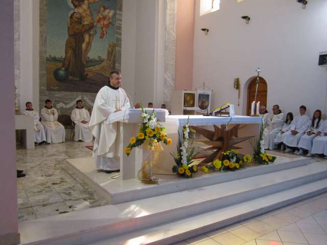 blagdan svetog Franje, župa Bila kod Livna, fra Vili Radman, župni zbor, župni dječji zbor j, dekan Franjevačke teologije, fra Stipe Raštegorac.