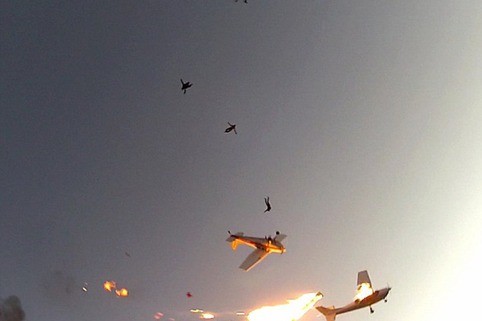 padobranci, sudar, avioni