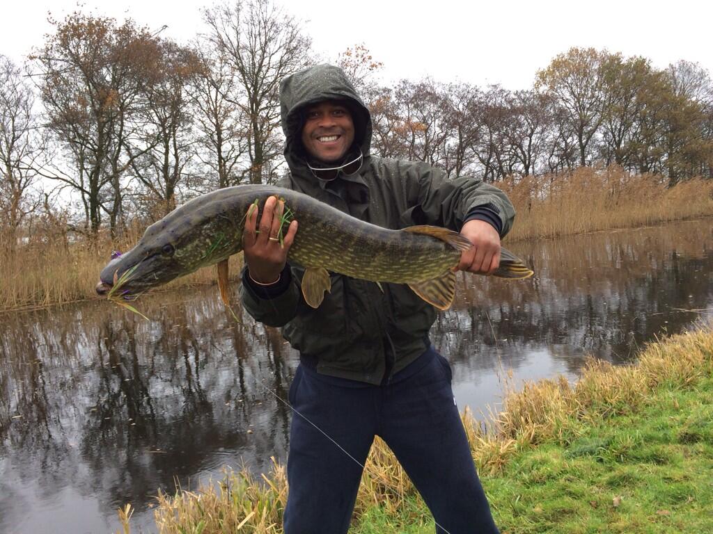Patrick Kluivert, nogometaš, pomoćni trener, Nizozemska, sportski ribolov