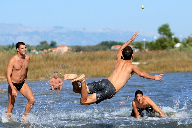 Ministarstvo kulture RH, picigin, Atrakcija s hrvatskih plaža, Split, na splitskim Bačvicama